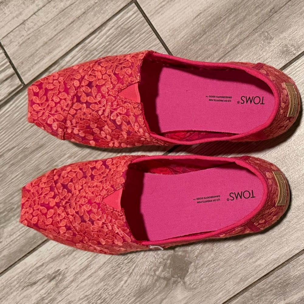 TOMS Women's Botanical Lace Alpargatas. Size 8W. NWOT
